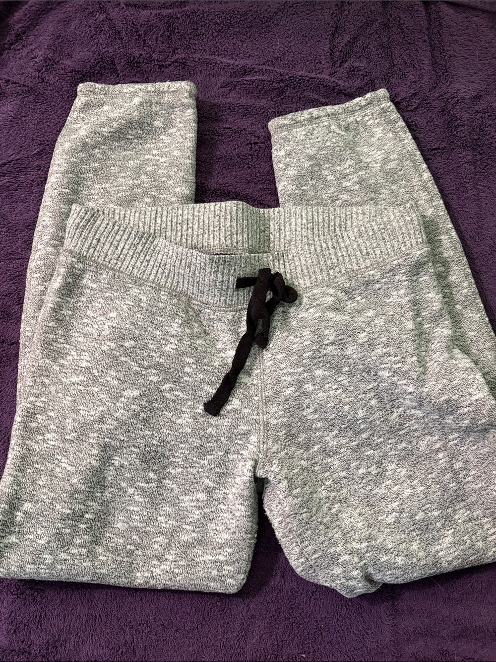 No Boundaries Womens Gray Marled Jogger Sweatpants with Black Drawstring